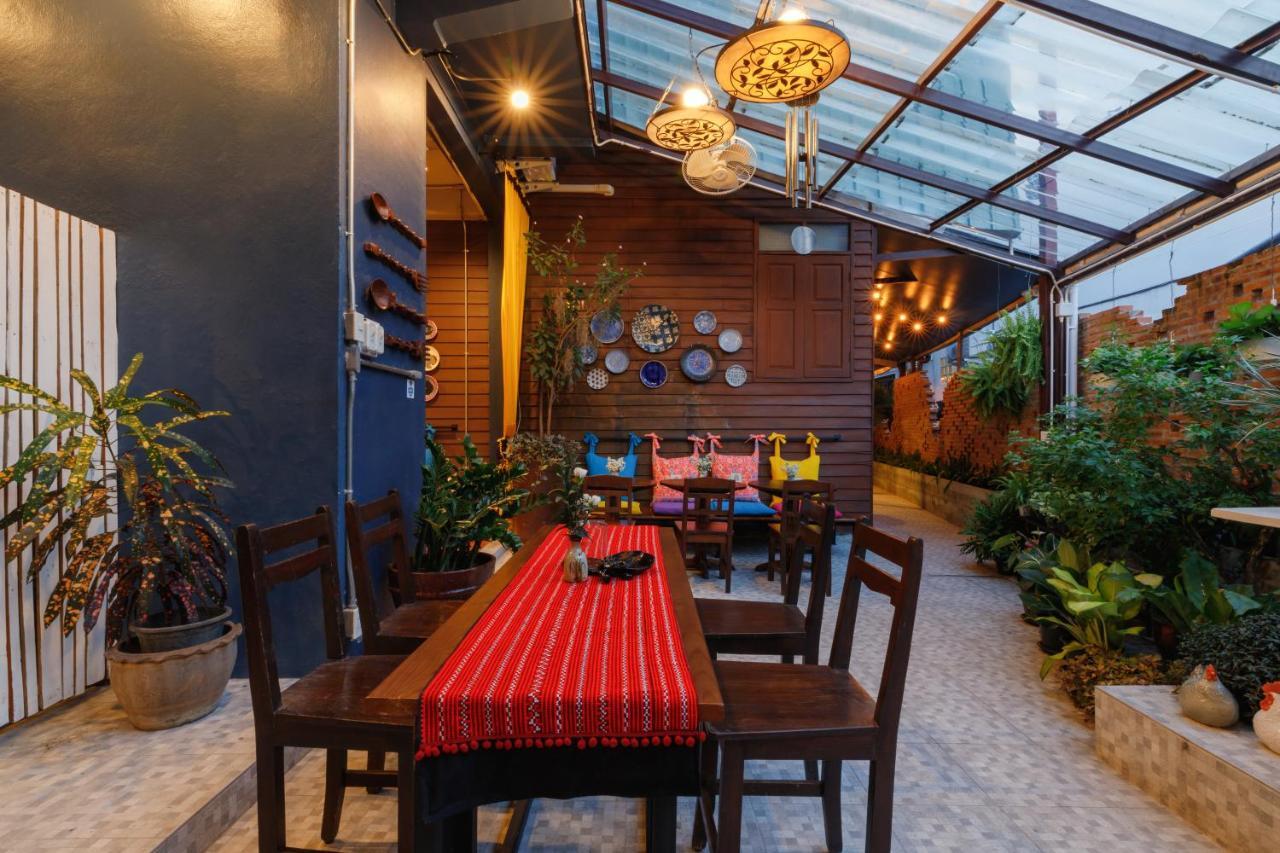 Ilili House Hostel Chiang Mai Buitenkant foto