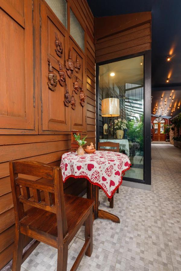 Ilili House Hostel Chiang Mai Buitenkant foto
